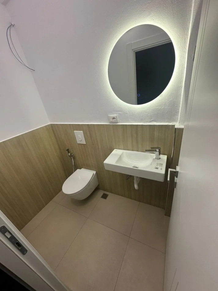 Tirane, jepet me qera ambjent biznesi Kati 0, 50 m² 1.600 € (Marina Bay, Vlorë)