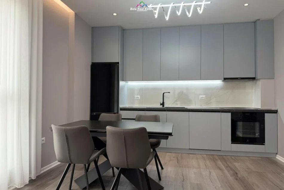 Tirane, jepet me qera apartament 2+1 Kati 6, 105 m² 930 € (Rruga Don Bosko)