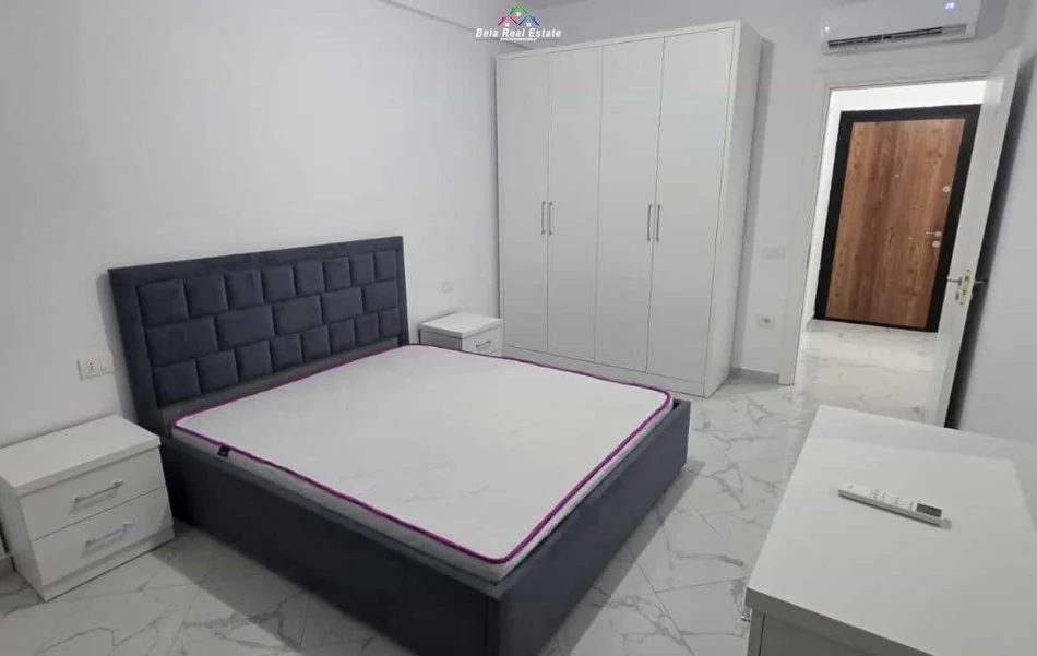 Tirane, jepet me qera apartament 1+1 Kati 7, 74 m² 470 € (Rruga Sokrat Miho)