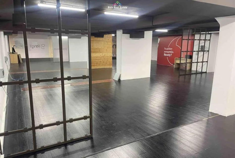 Tirane, jepet me qera zyre Kati 1, 350 m² 4.500 € (Rruga sulejjman Delvina)