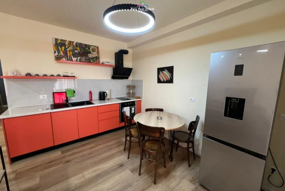 Tirane, jepet me qera apartament 2+1 Kati 2, 100 m² 720 € (rruga bardhyl)