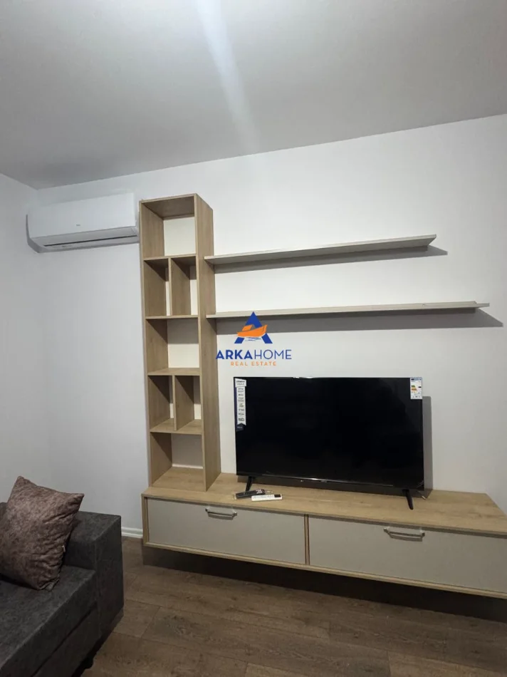 Tirane, jepet me qera apartament 2+1+Ballkon Kati 5, 100 m² 625 € 