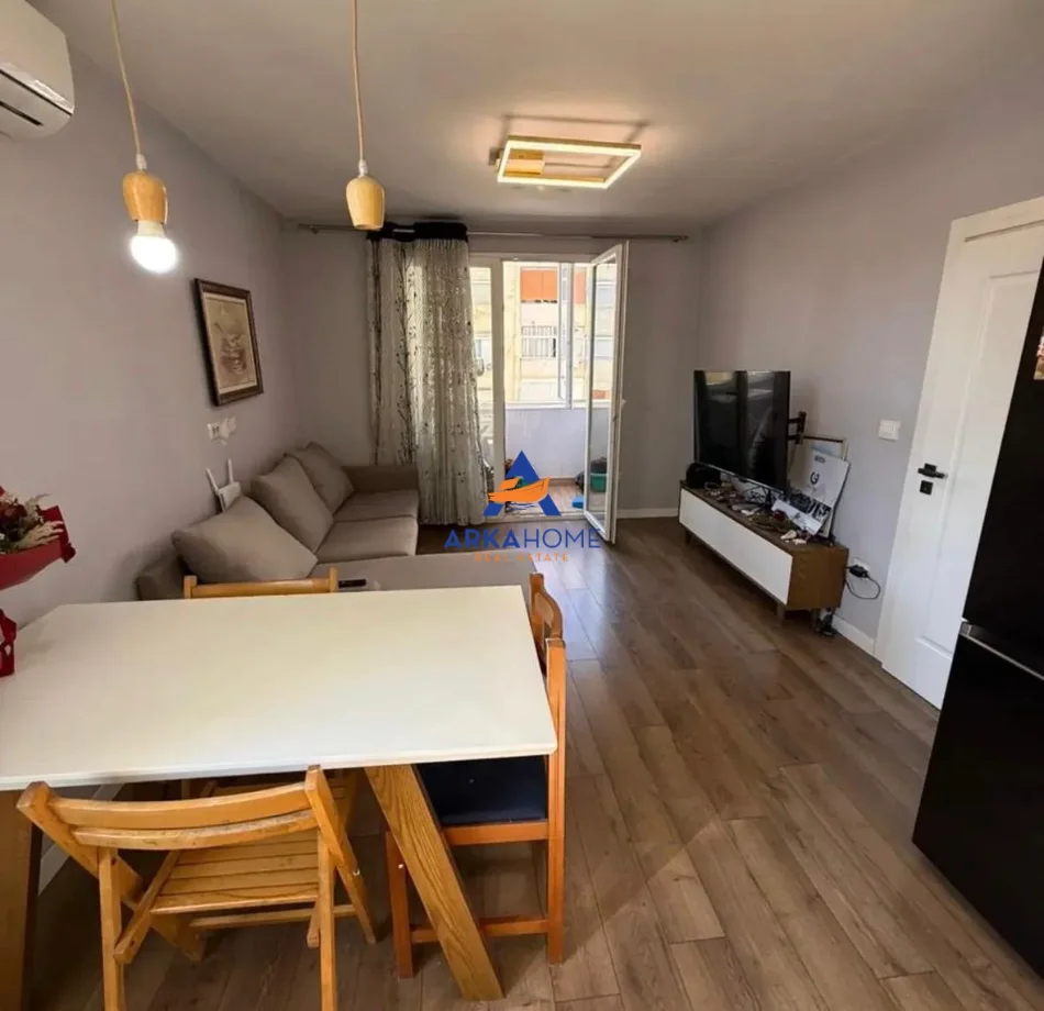 Tirane, shitet apartament 2+1+Ballkon Kati 4, 76 m² 137.000 € 