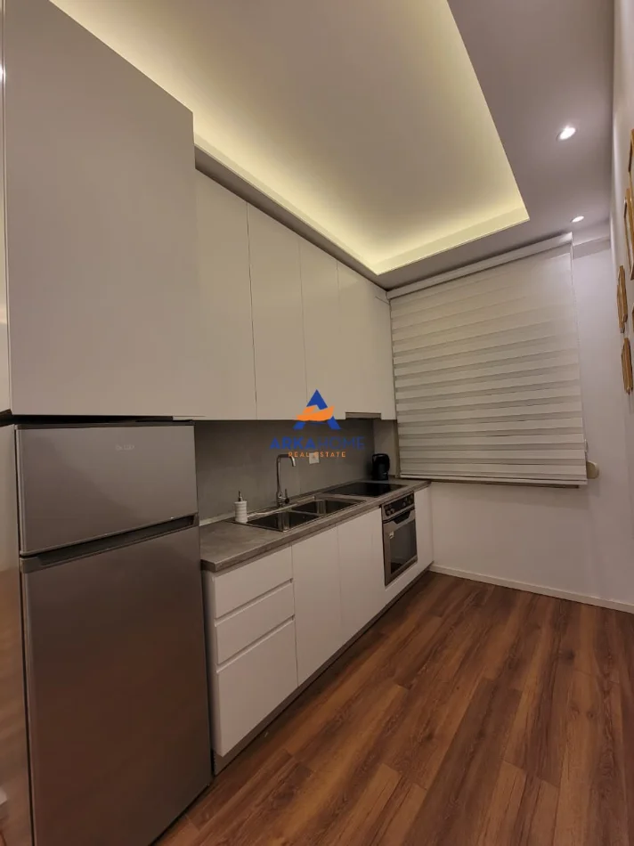 Tirane, jepet me qera apartament 1+1+Ballkon Kati 1, 50 m² 600 € 