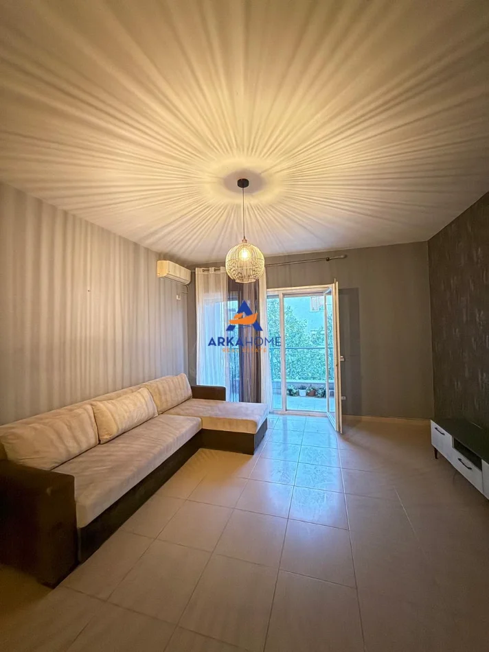 Tirane, shitet apartament 2+1+Ballkon Kati 3, 106 m² 233.000 € 