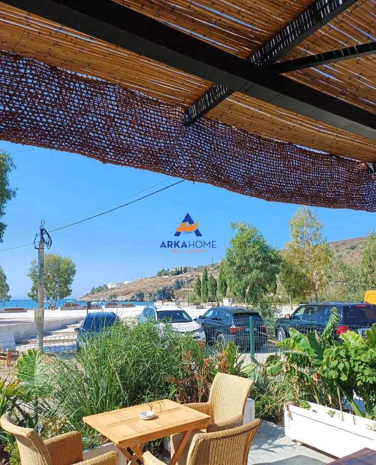 Vlore, jepet me qera bar-resorant Kati 0, 1.200 m² 50.000 € 