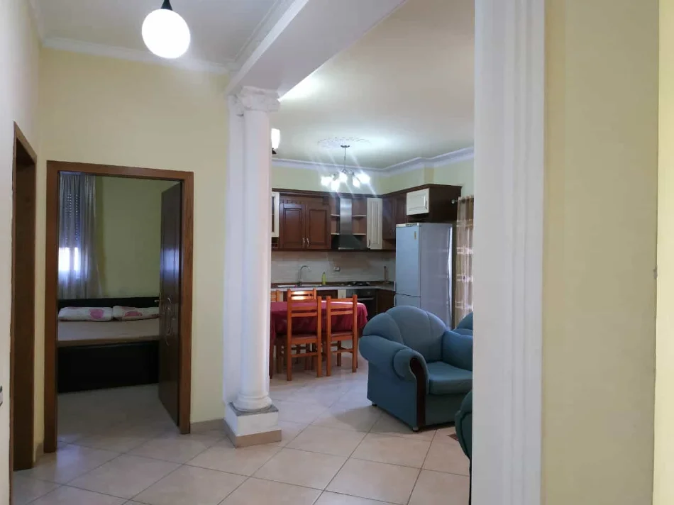 Tirane, jepet me qera Vile Kati 5, 750 m² 3.200 € (Rruga Frang Bardhi)