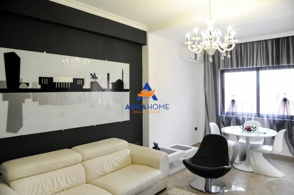 Tirane, jepet me qera apartament 2+1+Ballkon Kati 6, 96 m² 950 € 
