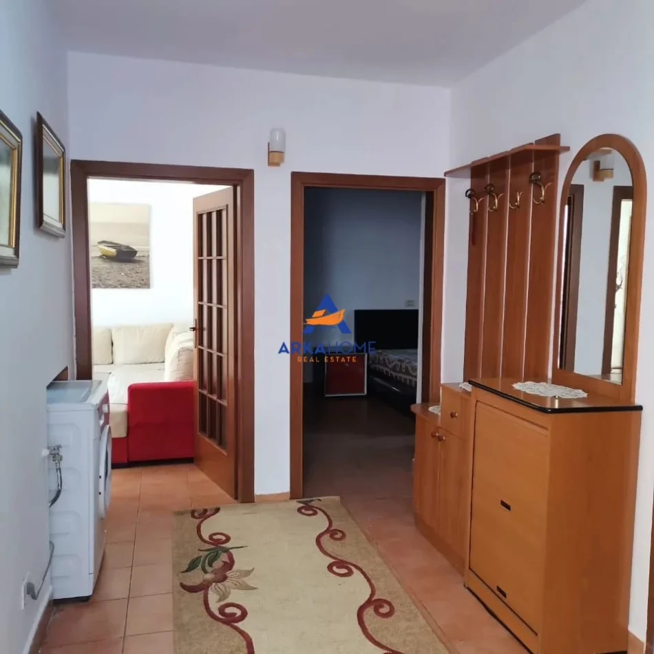 Tirane, jepet me qera apartament 2+1+Ballkon Kati 2, 75 m² 627 € 