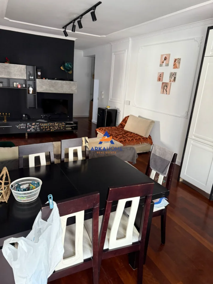 Tirane, shitet apartament 2+1+Ballkon Kati 5, 103 m² 160.000 € 