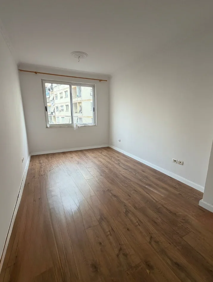 Tirane, shitet apartament 2+1 , 91 m² 145.000 € (Astir)