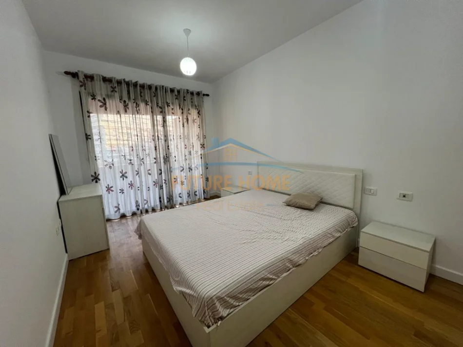 Tirane, jepet me qera apartament 2+1 Kati 4, 600 € (Kompleksi Molla, Astir)