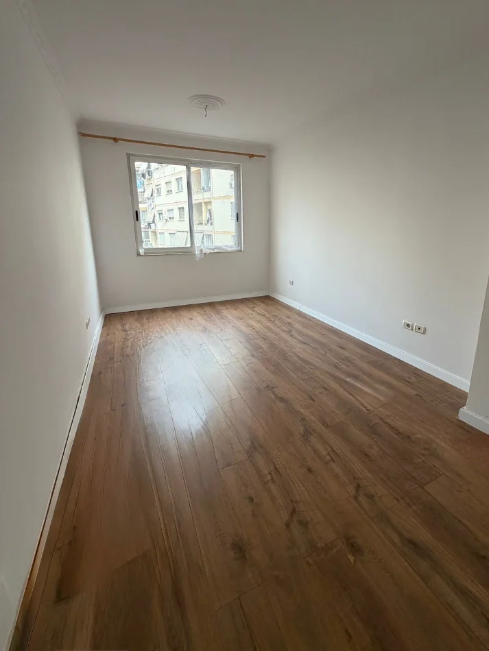 Tirane, shitet apartament 2+1 , 80 m² 145.000 € 
