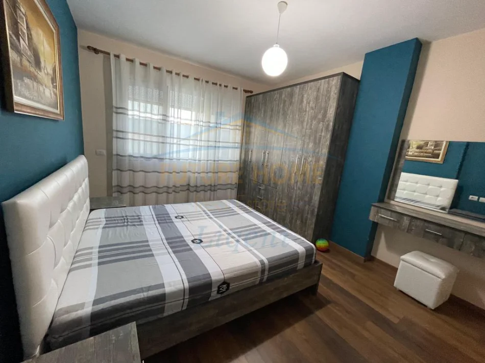 Tirane, jepet me qera apartament 2+1 Kati 2, 100 m² 800 € (Kopshti Zoologjik)