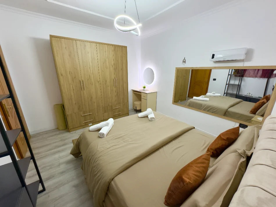 1+1 Pazari i Ri (€500)