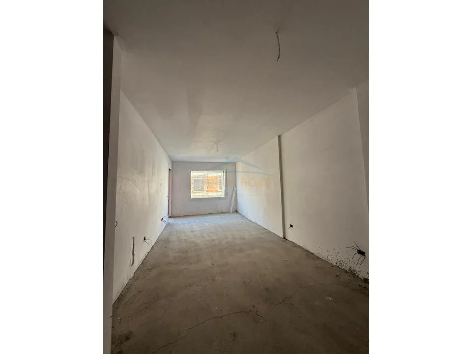 Tirane, shitet apartament 1+1 Kati 5, 64 m² 83.174 € (Paskuqan)