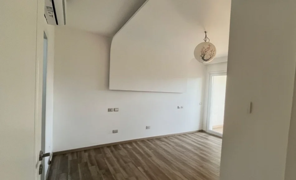Tirane, shitet apartament 2+1 , 118 m² 165.200 € 