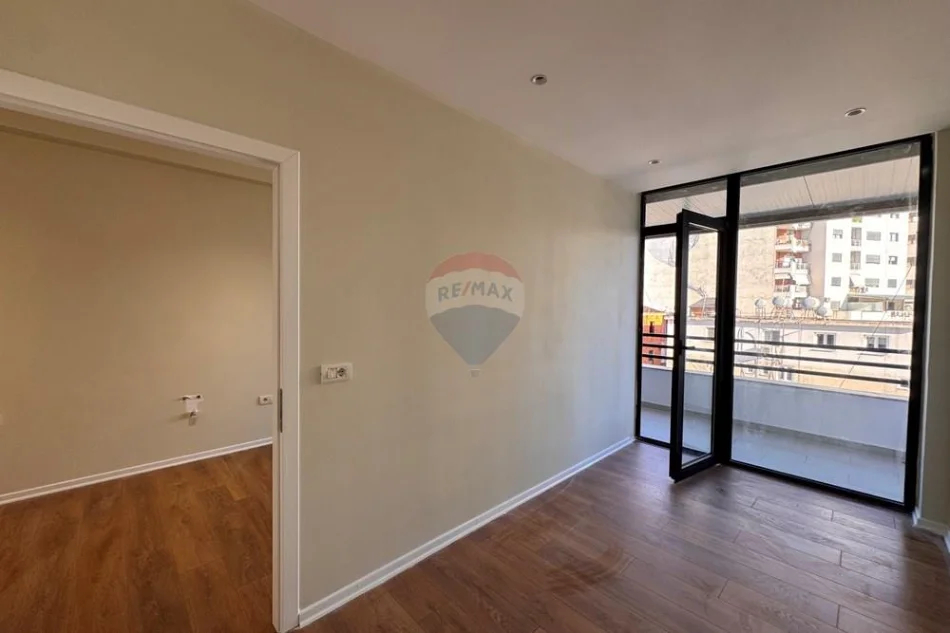 Tirane, shitet apartament 2+1+Ballkon Kati 3, 105 m² 157.000 € (Teodor Keko)