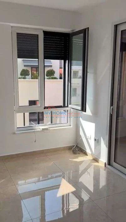 Tirane, jepet me qera zyre Kati 2, 105 m² 1.400 € (Qender)