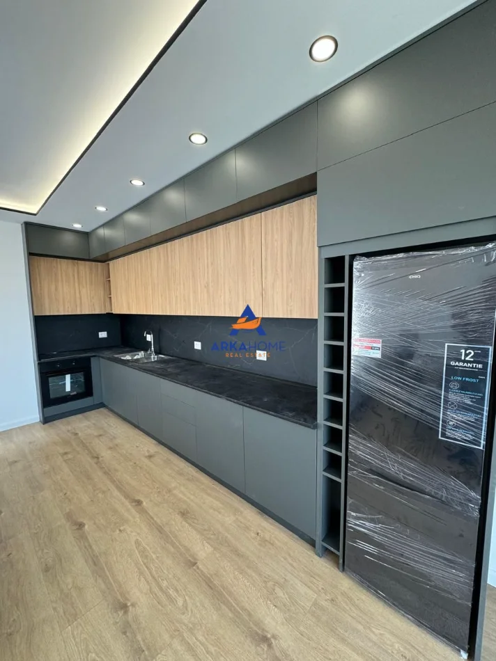 Tirane, shitet apartament 2+1+Ballkon Kati 3, 106 m² 270.000 € 