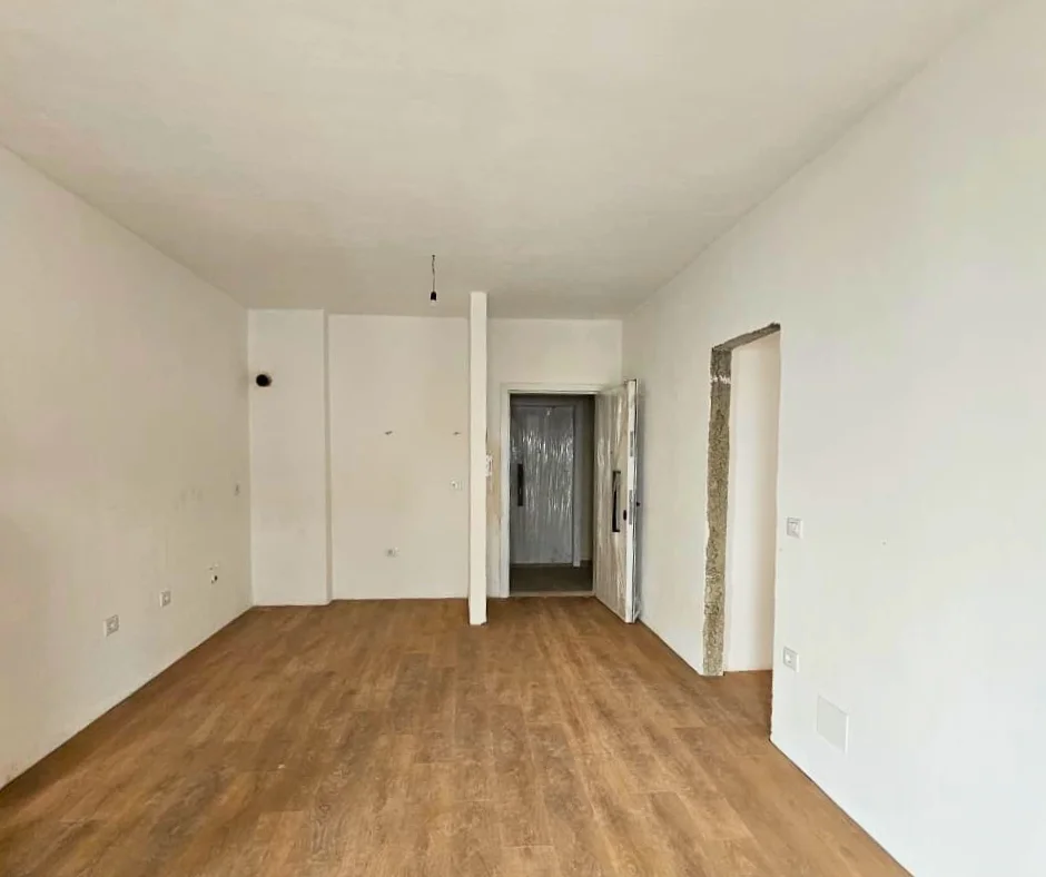 Tirane, shes apartament 2+1+Ballkon Kati 7, 95 m² 125.000 € (Tirana Entry 2)