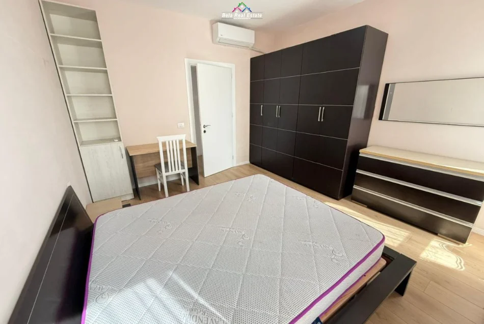 Tirane, jepet me qera apartament 2+1 Kati 3, 107 m² 700 € (Ish Fusha Aviacionit)