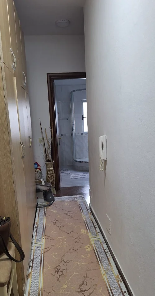 Tirane, shitet apartament 1+1 , 66 m² 110.000 € 