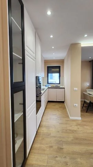 Tirane, shitet apartament 2+1+Ballkon Kati 3, 118 m² 370.000 € 