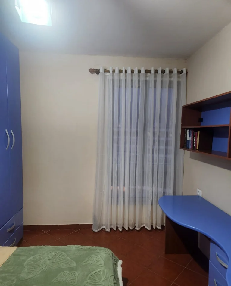 Tirane, jepet me qera apartament 1+1 Kati 9, 56 m² 590 € (Bulevardi Bajram Curri)