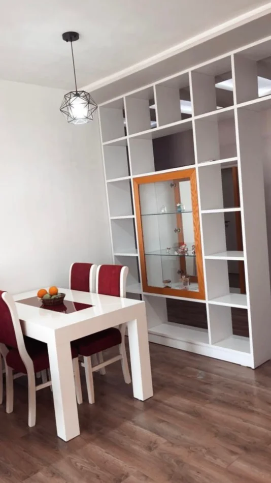 Tirane, jepet me qera apartament 2+1 , 75 m² 500 € (Astir)