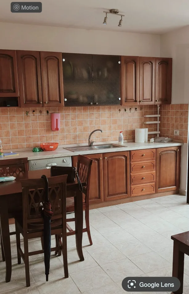 Shqiperi, shes apartament 2+1+Ballkon Kati 6, 155.000 € (Petronin Luararasi)