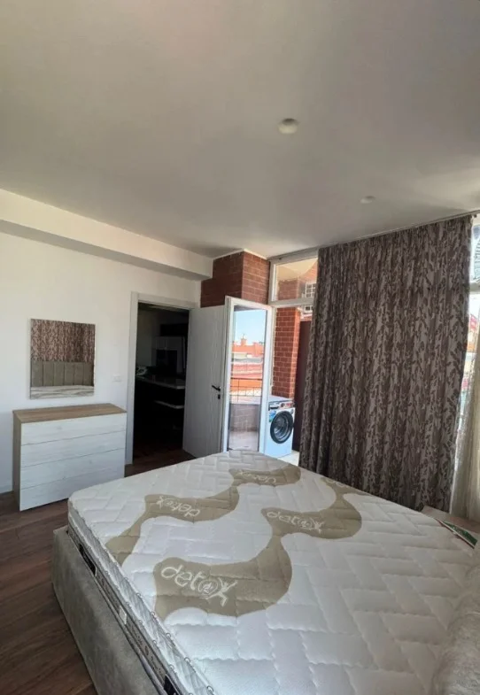 Tirane, jepet me qera apartament 1+1+Ballkon Kati 7, 90 m² 450 € (Kodra e Diellit)