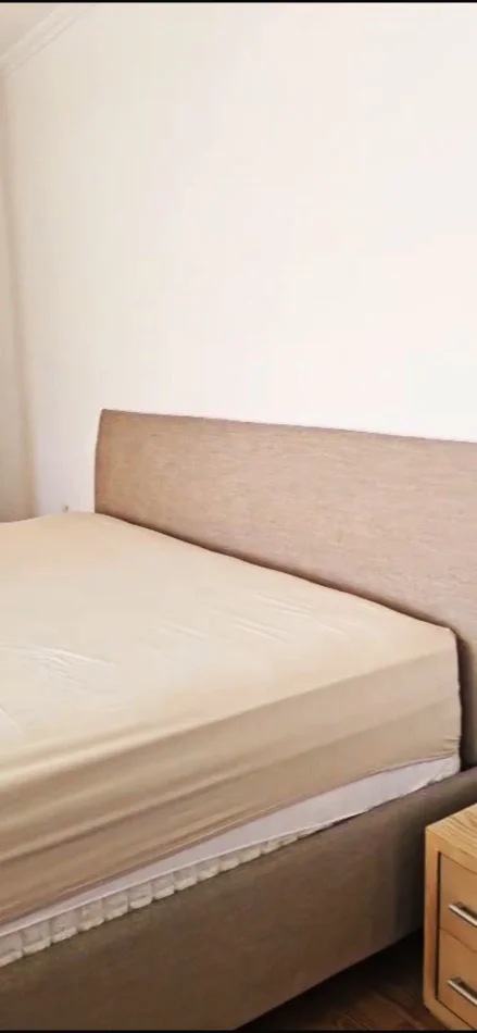 Tirane, jepet me qera Vile 1+1+Ballkon Kati 3, 75 m² 550 € (Rruga Siri Kodra)