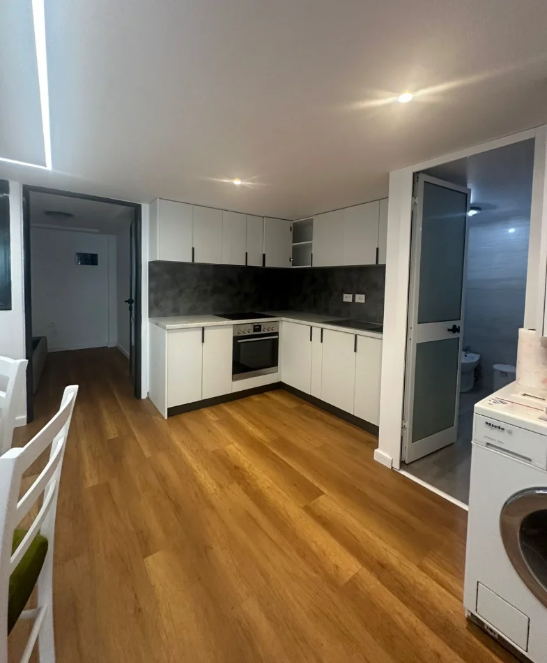 Tirane, shitet apartament 2+1 , 119 m² 155.000 € 