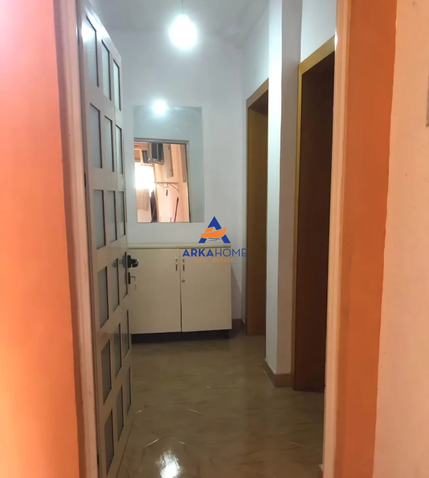 Tirane, jepet me qera apartament 1+1 Kati 1, 65 m² 365 € 