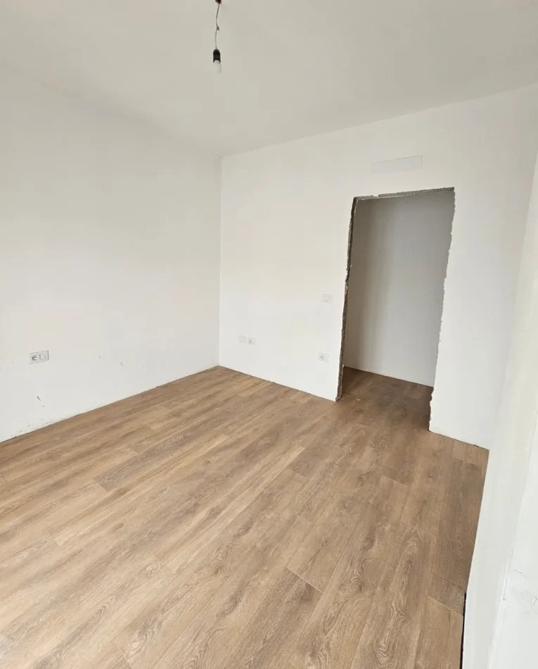 Tirane, shitet apartament 2+1 , 95 m² 125.000 € 