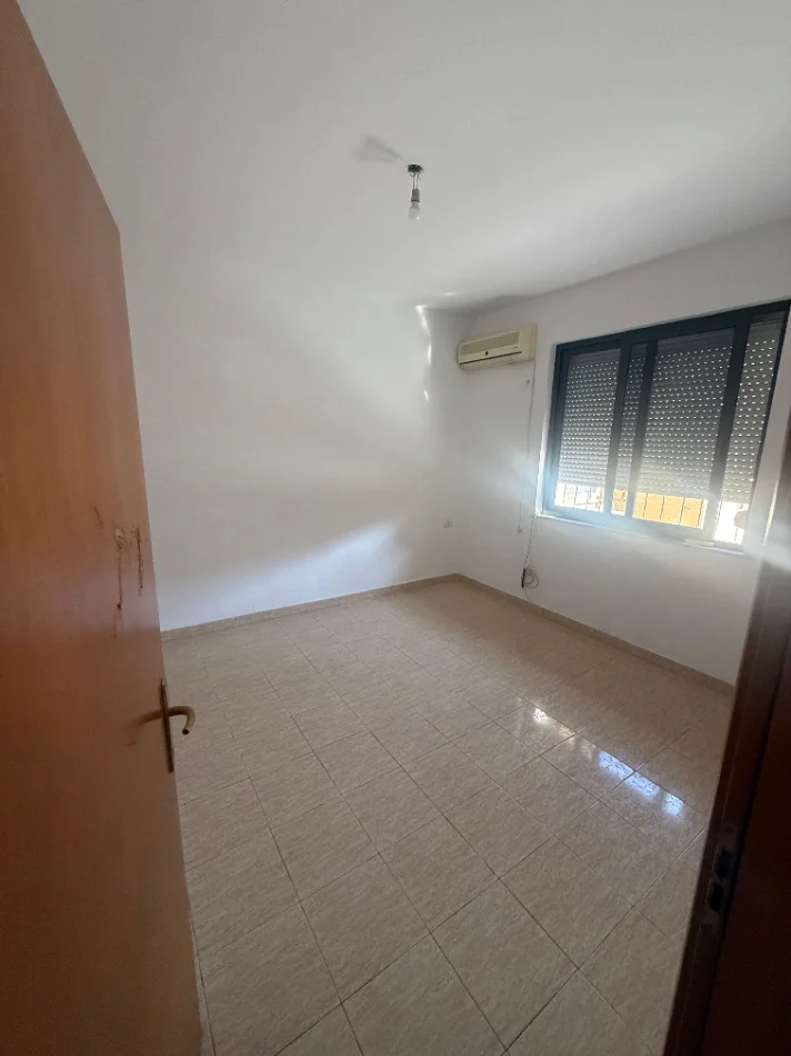 Tirane, shes apartament 2+1 Kati 1, 56 m² 164.800 € (Rruga Arkitekt Kasemi)