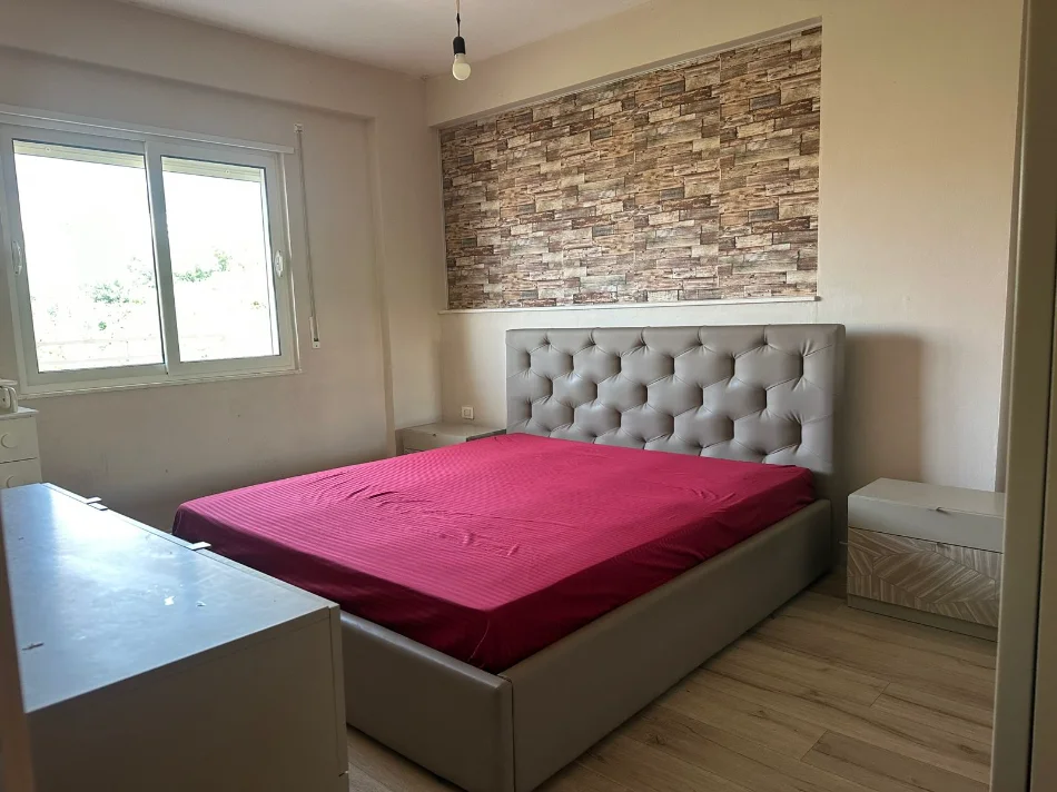 Tirane, jepet me qera apartament 2+1 Kati 2, 107 m² 420 € (Fresku)