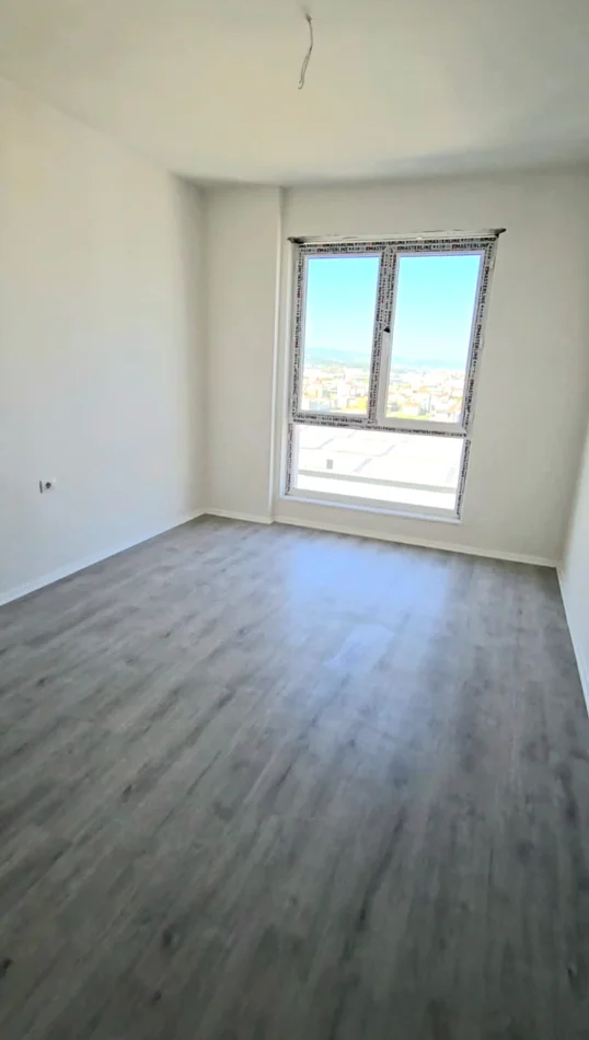 Tirane, jepet me qera apartament 3+1+Ballkon Kati 7, 117 m² 550 € (Univers City)