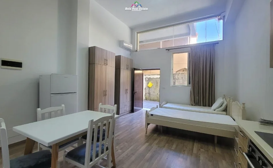 Tirane, jepet me qera garsonier 1+1 Kati 1, 40 m² 470 € (rruga bardhyl)