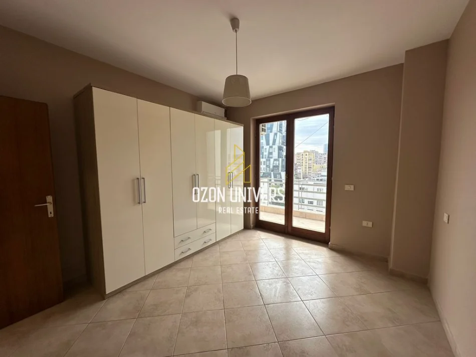Tirane, jepet me qera apartament 3+1+Ballkon Kati 6, 110 m² 850 € (Bulevardi Zogu i Parë)