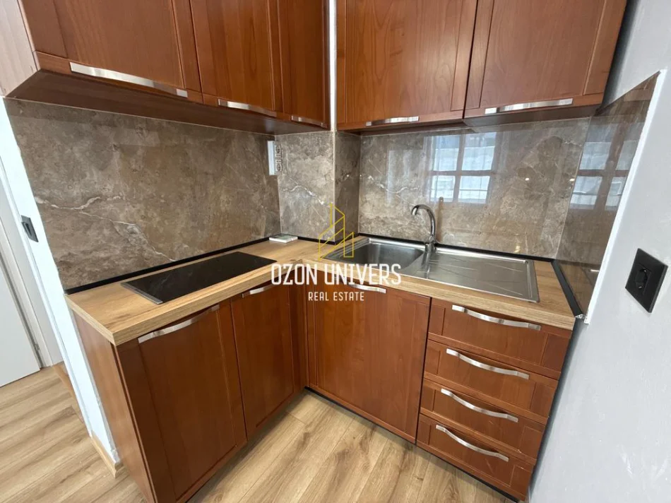 Tirane, jepet me qera apartament 1+1+Ballkon Kati 1, 65 m² 750 € (Ish Ekspozita)