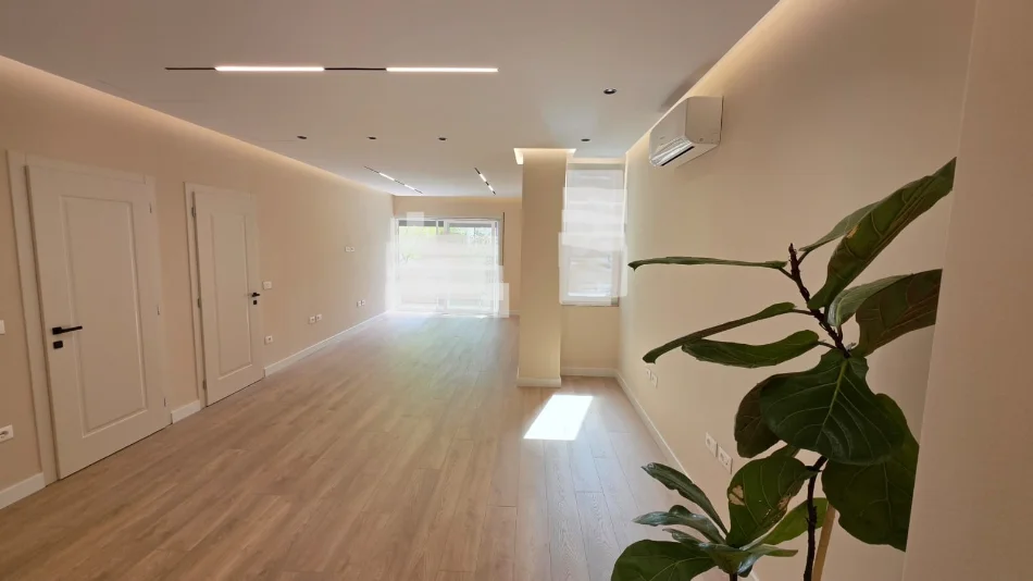 Tirane, jepet me qera zyre Kati 2, 131 m² 2.500 € (Coin / RTSH)