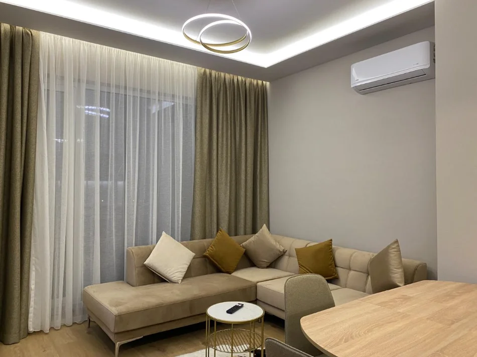 Tirane, jepet me qera apartament 1+1+Ballkon Kati 6, 60 m² 600 € (Rruga Siri Kodra)