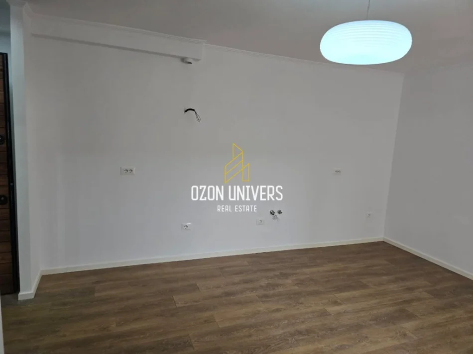 Tirane, shitet apartament 1+1+Ballkon Kati 3, 50 m² 115.000 € (Ish Tregu Elektrik)