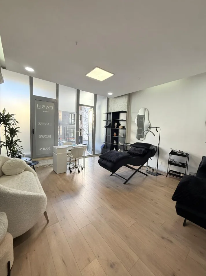 Tirane, jepet me qera ambjent biznesi , 36 m² 500 € (BLLOK)