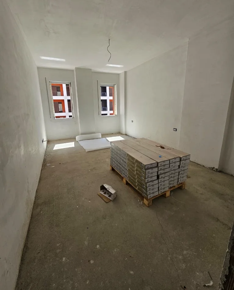 Tirane, shitet apartament 1+1+Ballkon , 83 m² 100.140 € 