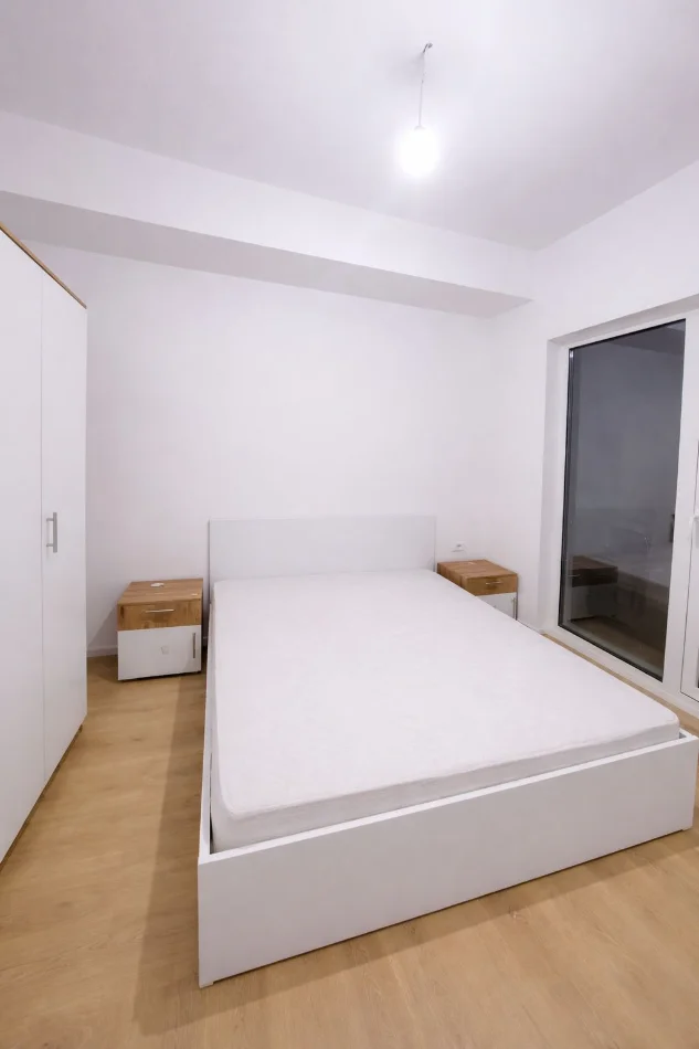 Tirane, jepet me qera apartament 1+1 , 60 m² 400 € (ALI DEM)