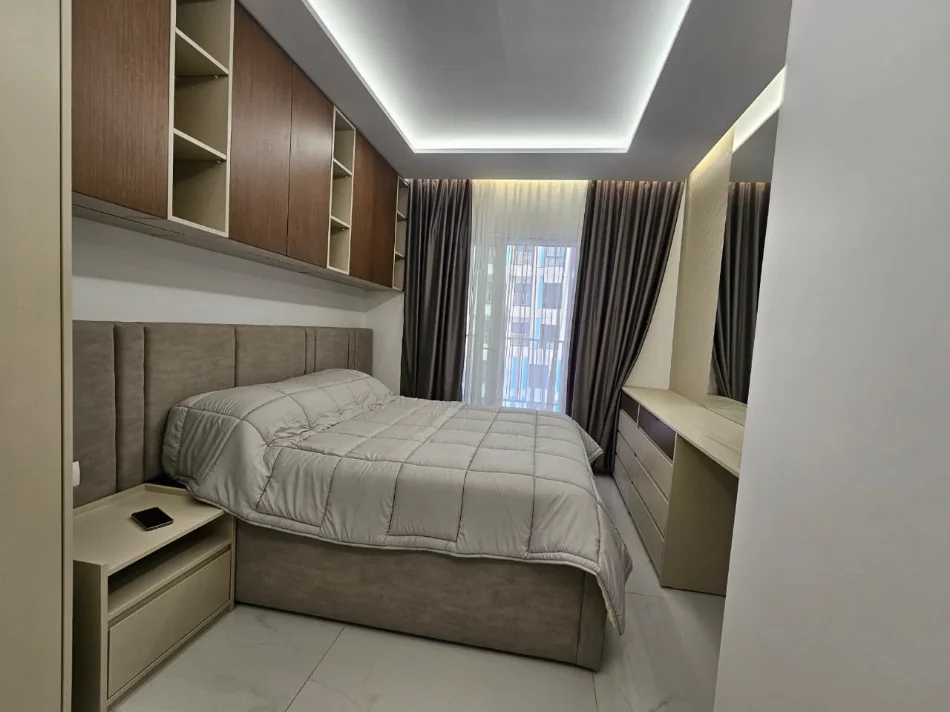 Tirane, jepet me qera apartament 1+1 , 66 m² 700 € (Zogu i Zi)