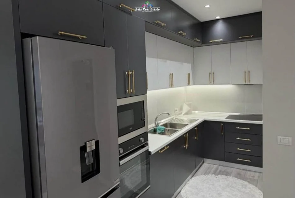 Tirane, jepet me qera apartament 2+1 Kati 4, 100 m² 780 € (Xhanfize Keko)